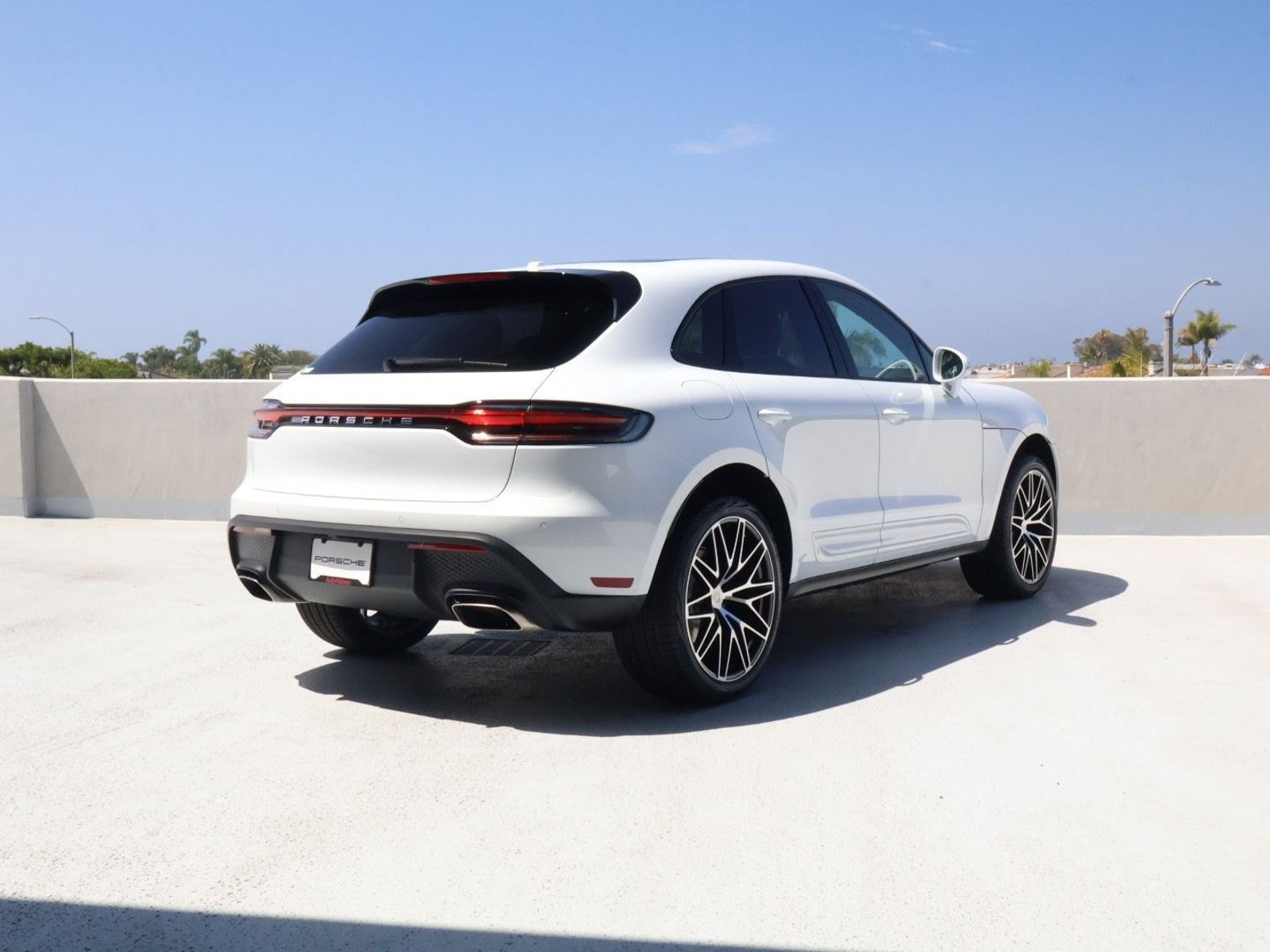 New 2026 Porsche Macan AWD/4WD image 9