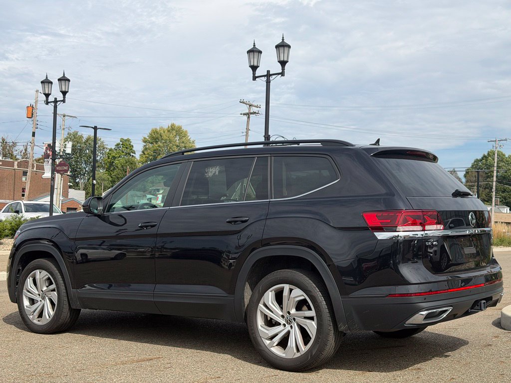 Certified 2023 Volkswagen Atlas SE w/ Panoramic Sunroof Package AWD/4WD image 3