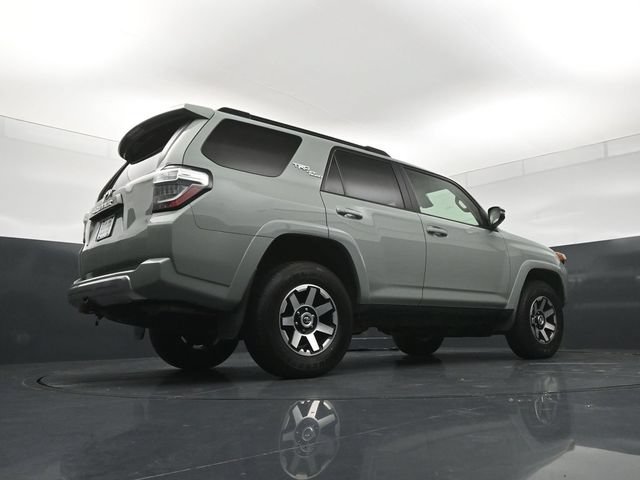 Used 2022 Toyota 4Runner TRD Off-Road Premium AWD/4WD image 24