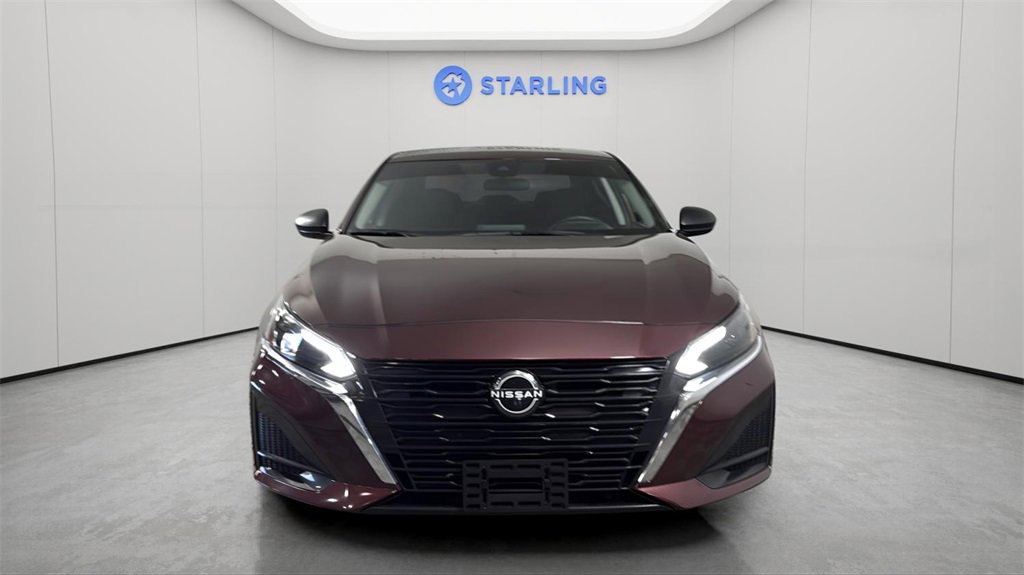 Used 2024 Nissan Altima 2.5 SV image 15