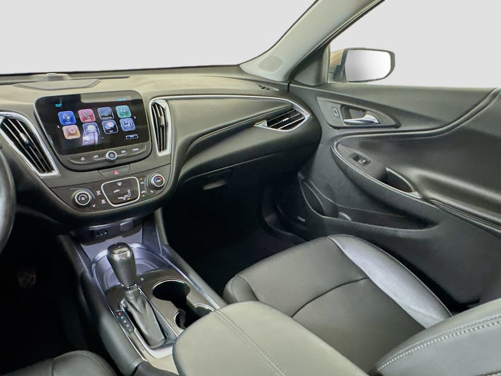 Used 2018 Chevrolet Malibu LT w/ Leather Package image 24