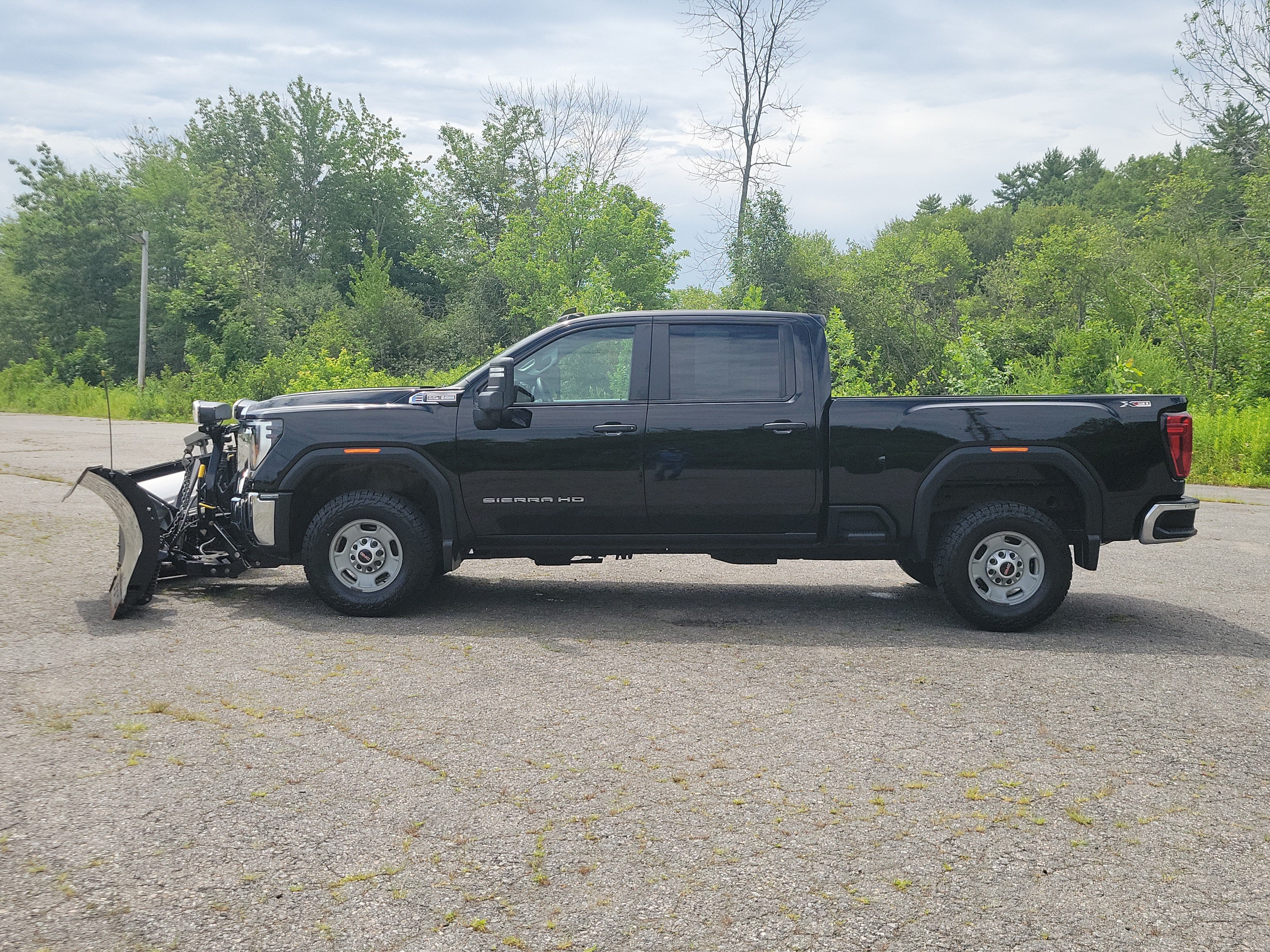 Used 2025 GMC Sierra 2500 Pro w/ Convenience Package AWD/4WD image 8