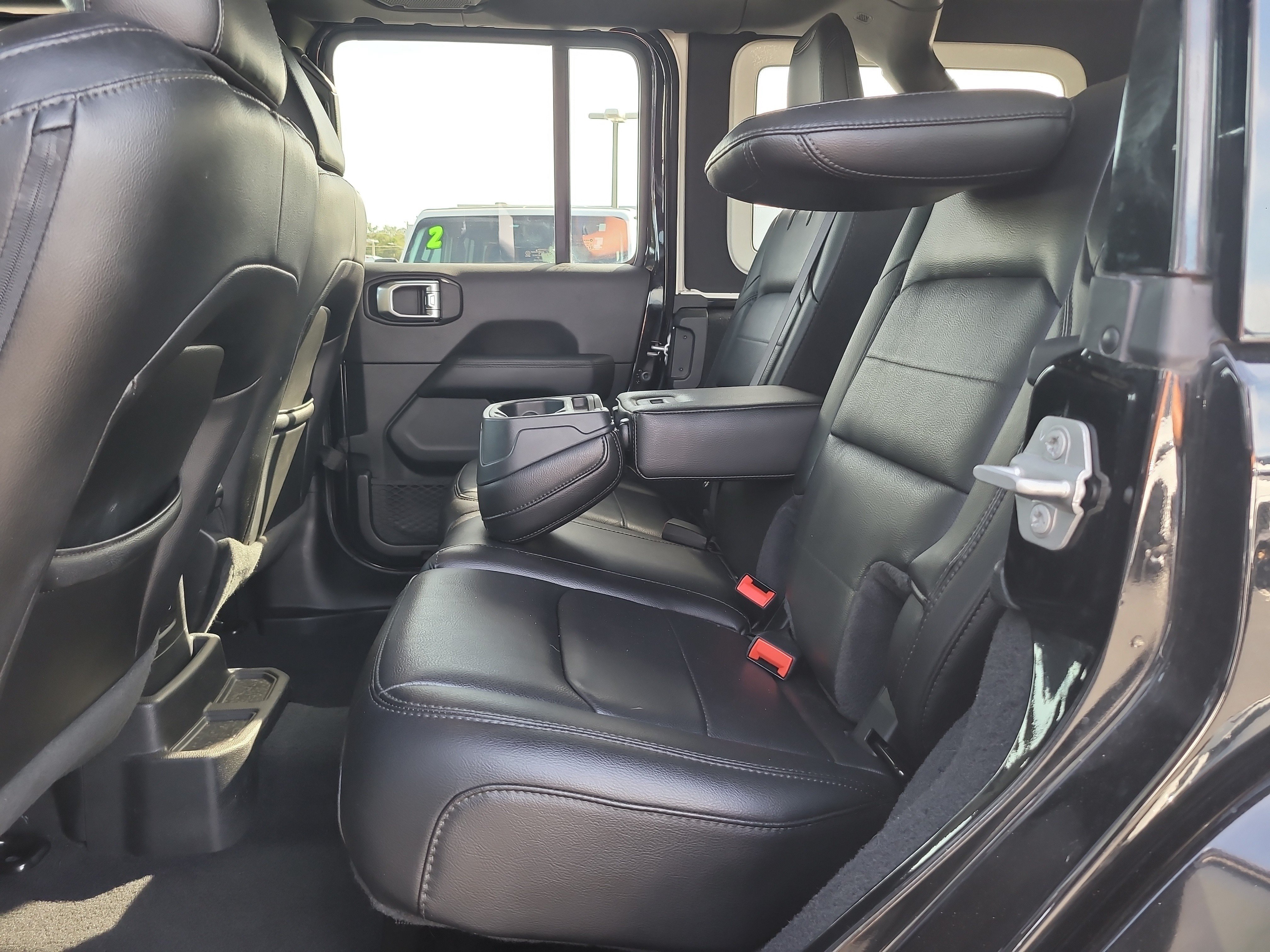 Used 2020 Jeep Wrangler Unlimited Sahara AWD/4WD image 11