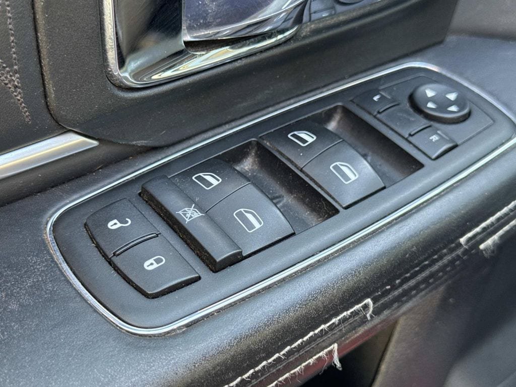 Used 2015 RAM 2500 Limited AWD/4WD image 29