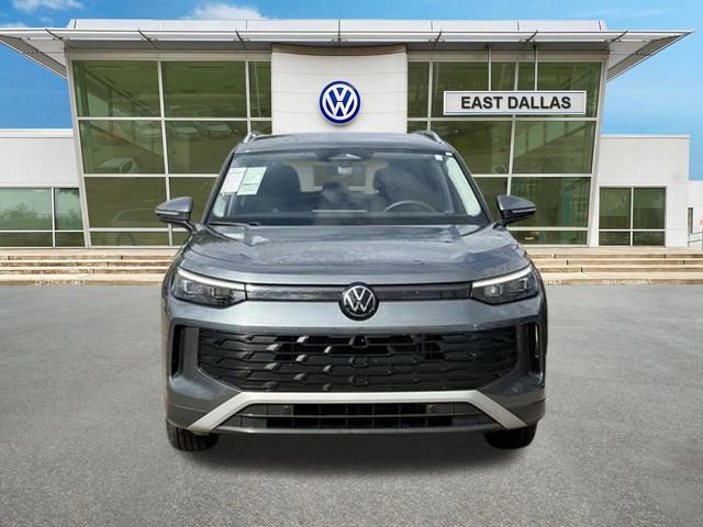 Used 2025 Volkswagen Tiguan S image 5