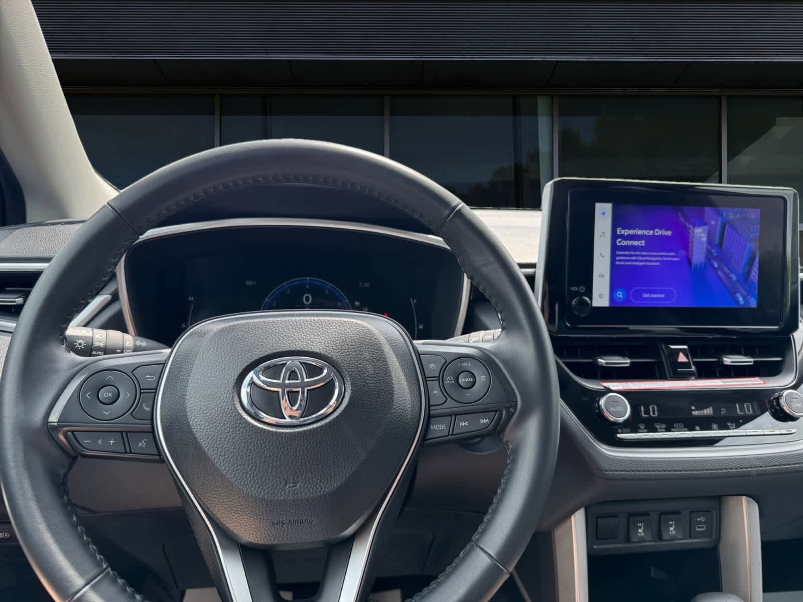 Used 2025 Toyota Corolla Cross XLE AWD/4WD image 3