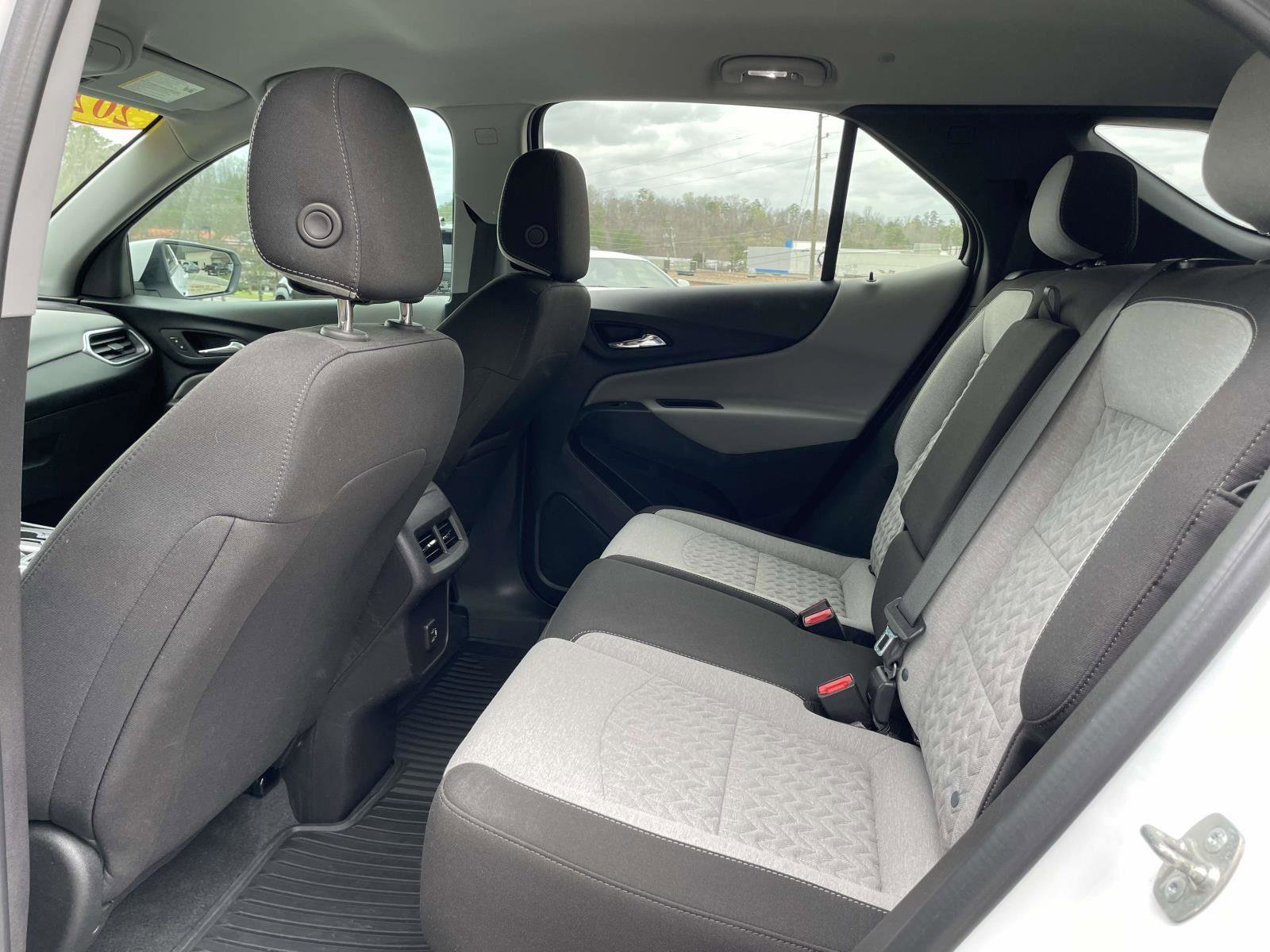 Used 2024 Chevrolet Equinox LT w/ Driver Convenience Package image 3