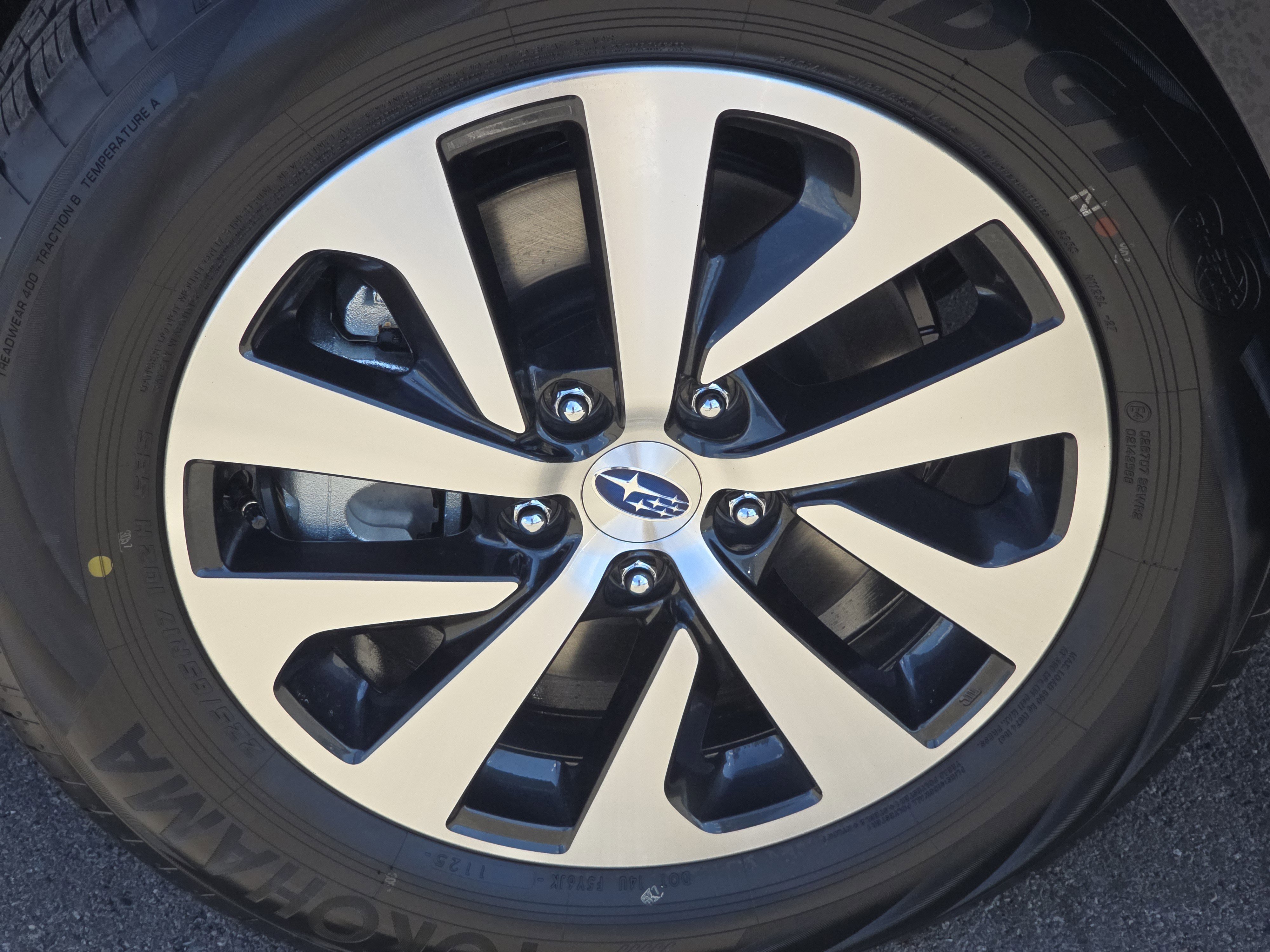 New 2025 Subaru Outback Premium image 13