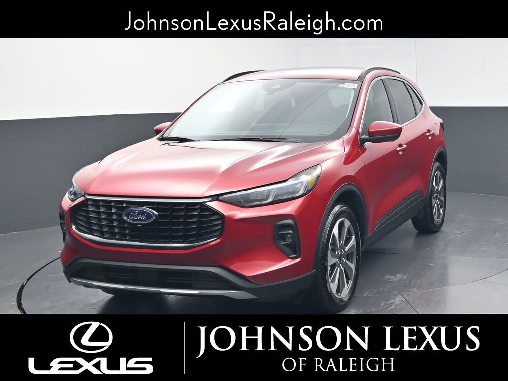 Used 2025 Ford Escape Platinum w/ Premium Technology Package image 5