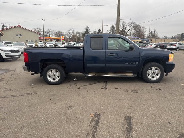 Used 2009 Chevrolet Silverado 1500 LT w/ Power Pack Plus image 3