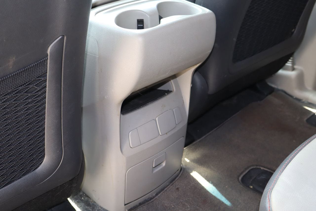 Used 2018 Kia Sedona LX w/ LX Essentials Premium Package FWD image 20