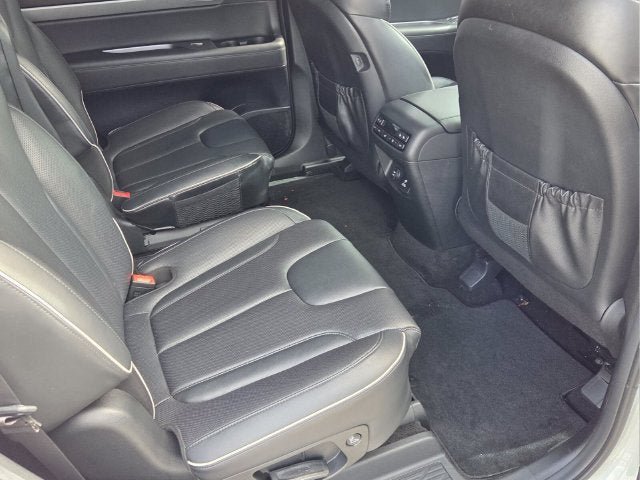 Used 2023 Hyundai Palisade SEL w/ Premium Package FWD image 16