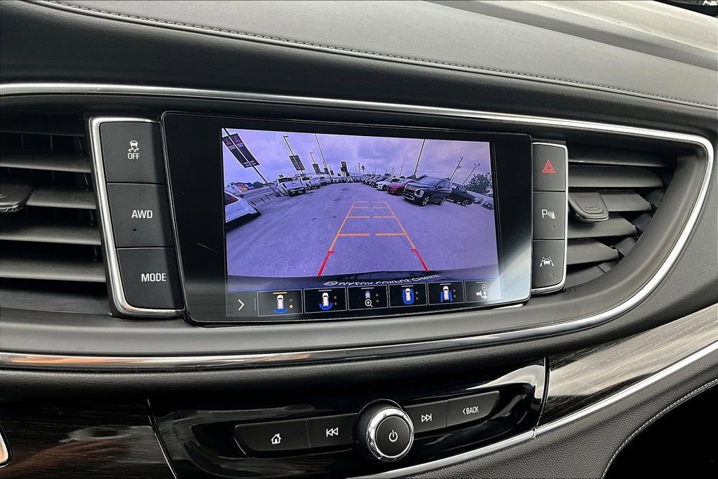 Used 2020 Buick Enclave Avenir w/ Avenir Technology Package AWD/4WD image 15