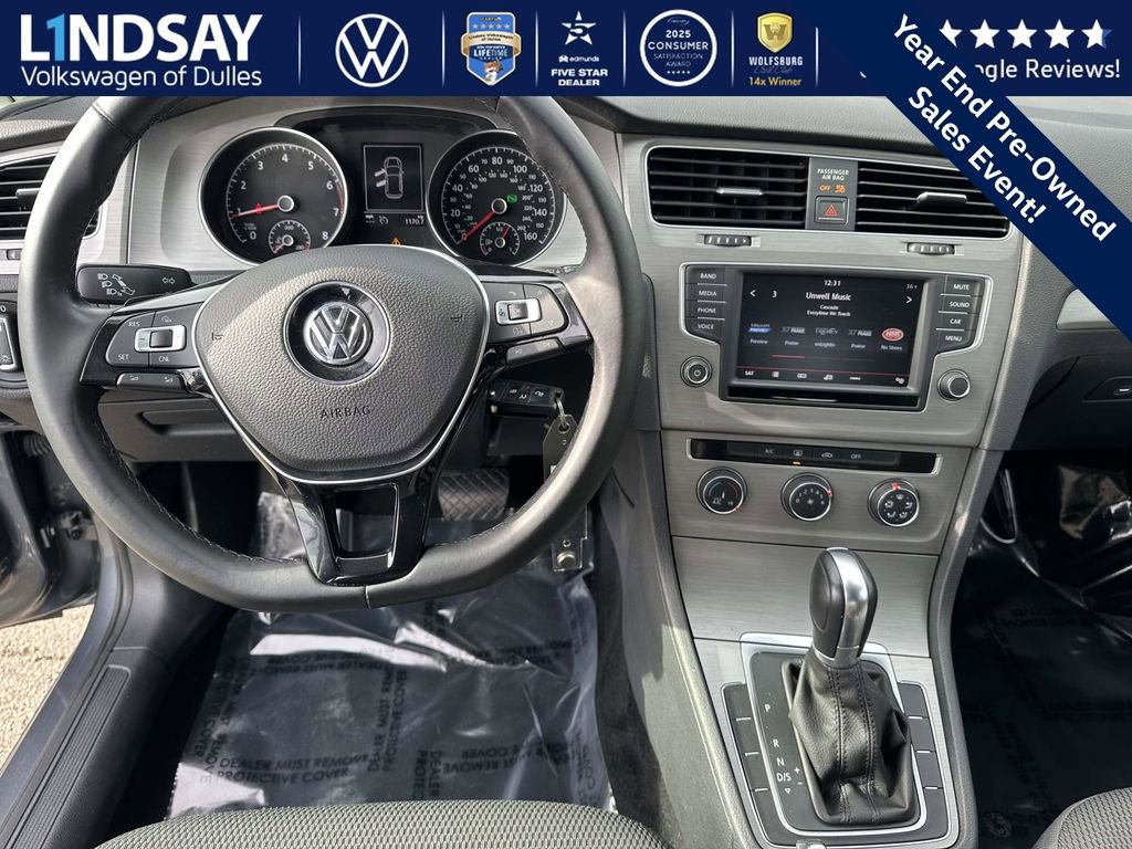 Used 2016 Volkswagen Golf S image 10