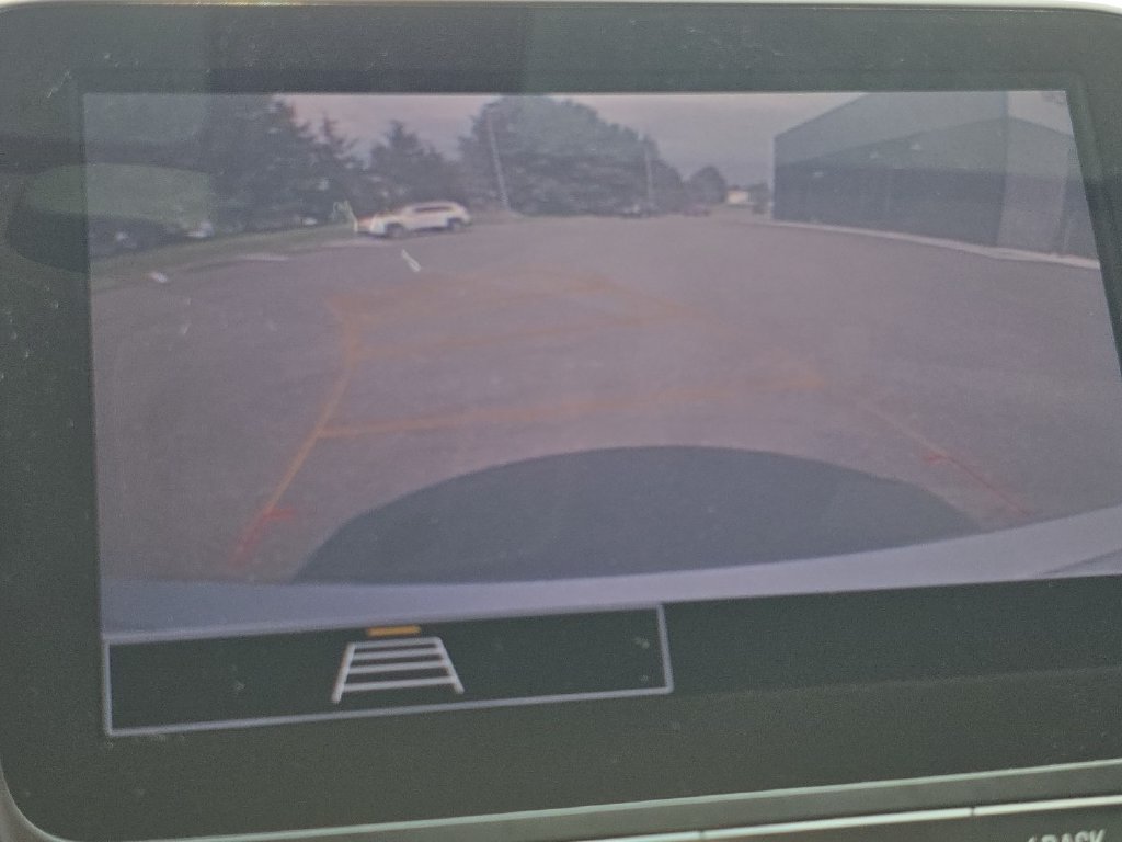 Used 2022 Chevrolet Malibu LT FWD image 4