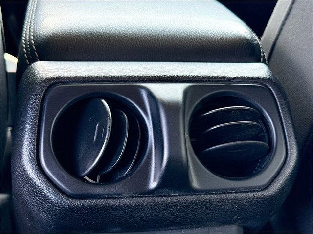 Used 2018 Jeep Wrangler Unlimited Sahara image 27