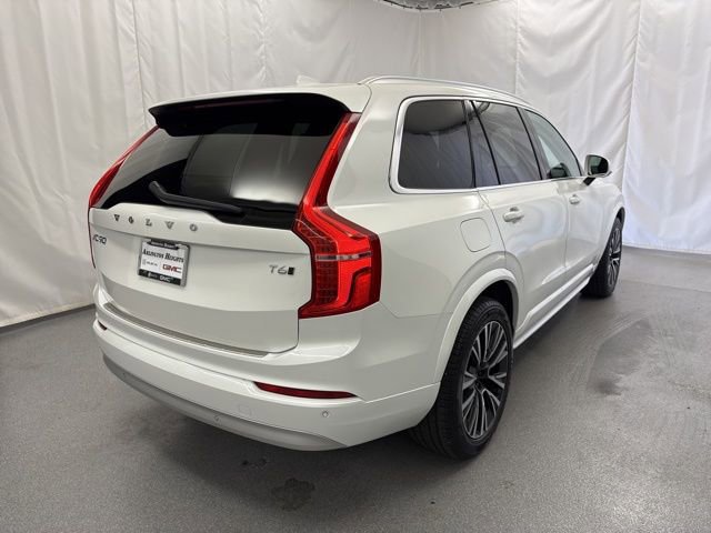 Used 2022 Volvo XC90 T6 Momentum w/ Advanced Package image 6