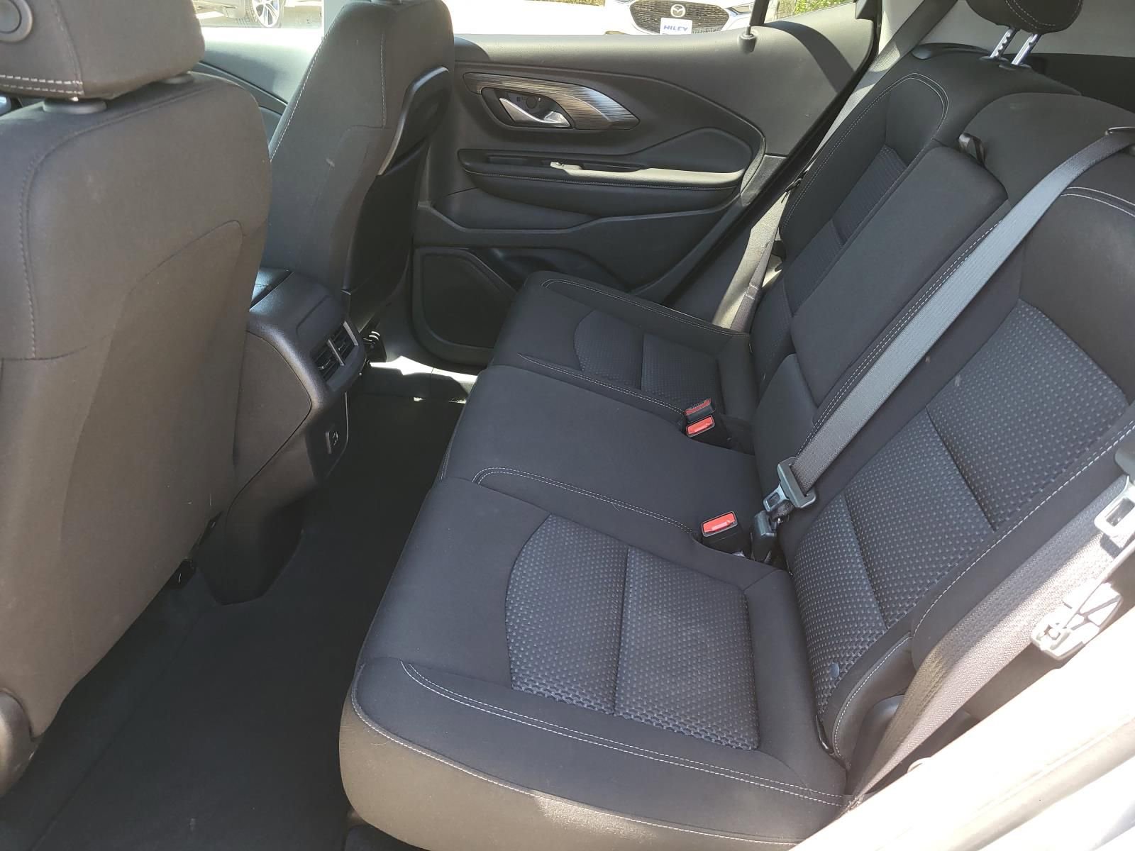 Used 2024 GMC Terrain SLE image 12