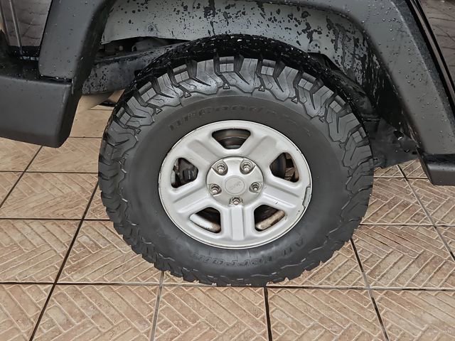 Used 2013 Jeep Wrangler Unlimited Sport w/ Connectivity Group image 5