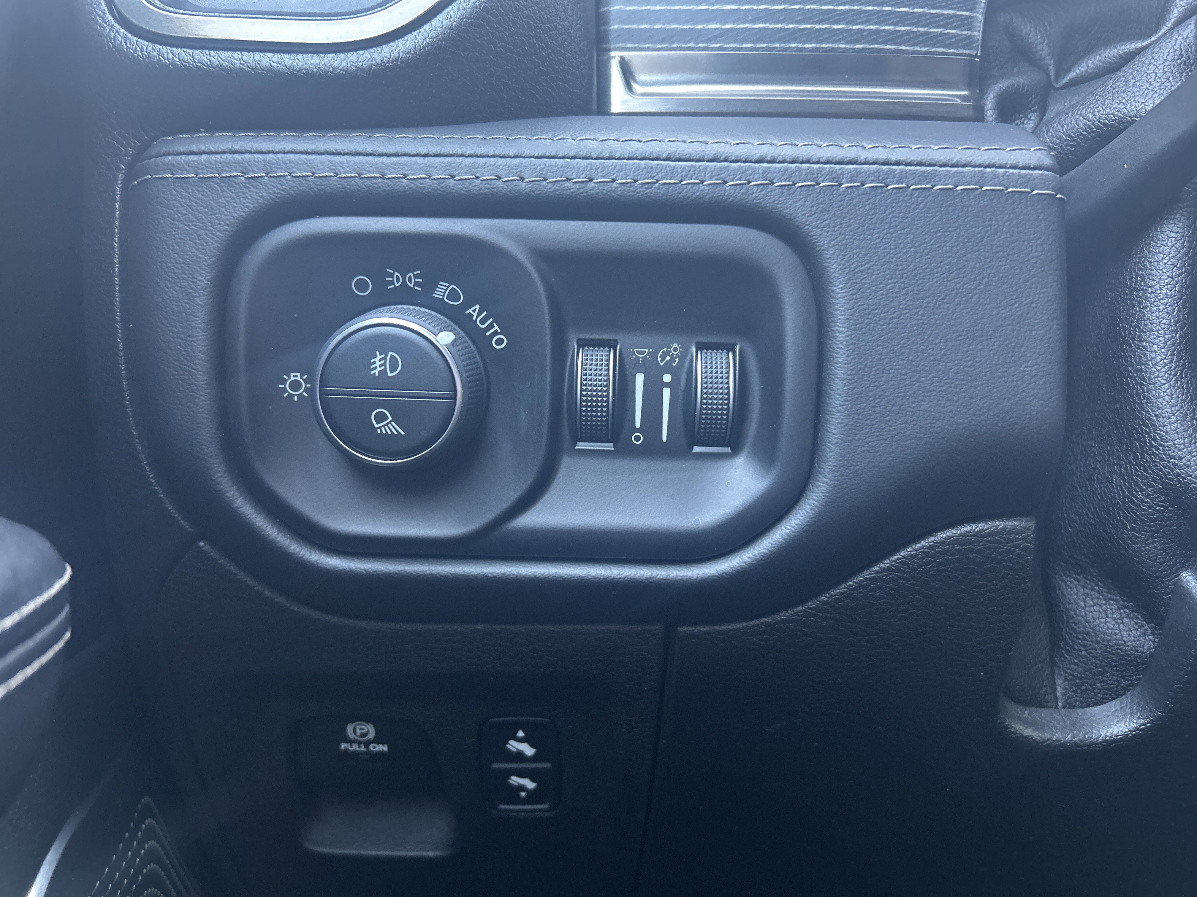 Used 2019 RAM 1500 Limited image 20