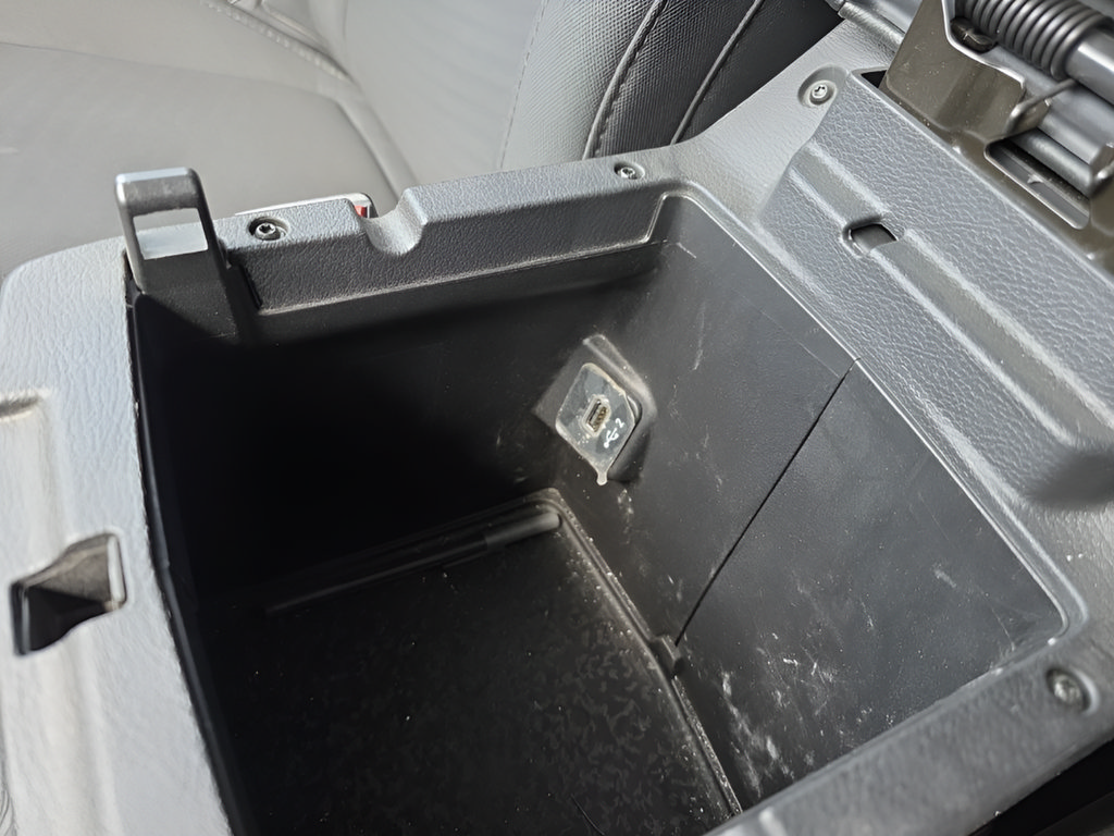 Used 2023 Jeep Wrangler Sport AWD/4WD image 27