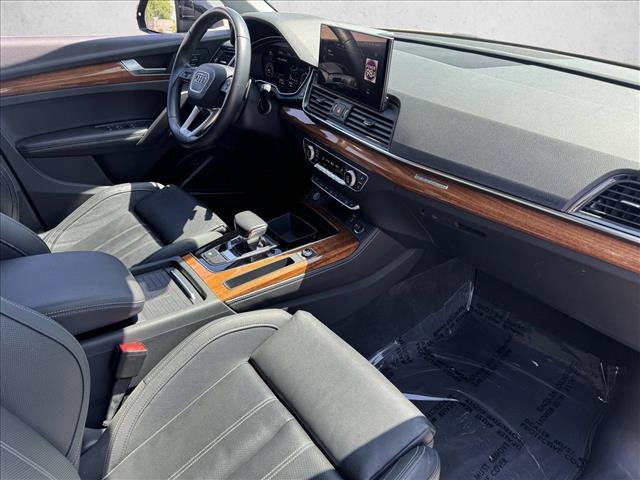 Used 2023 Audi Q5 2.0T Prestige w/ Prestige Package AWD/4WD image 17