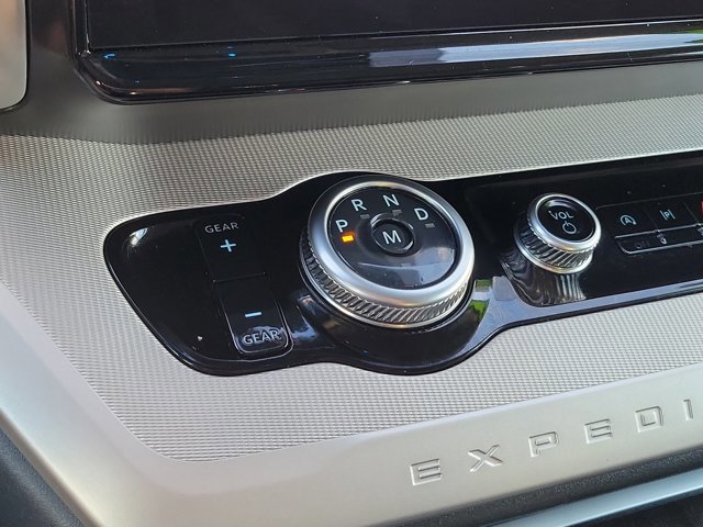 Certified 2025 Ford Expedition Max Active image 33