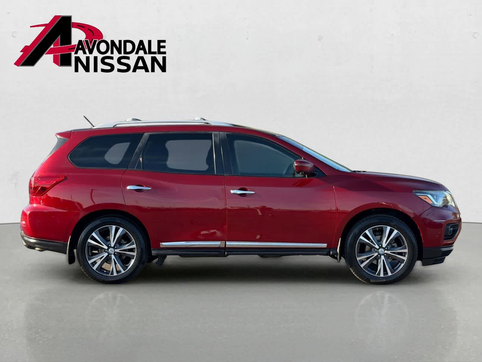 Used 2018 Nissan Pathfinder Platinum image 8