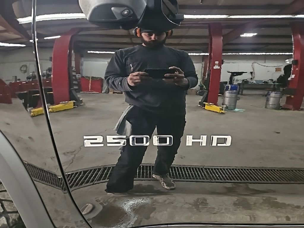 New 2026 Chevrolet Silverado 2500 ZR2 image 13