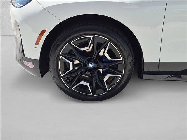 Certified 2024 BMW iX xDrive50 w/ Sport Package AWD/4WD image 22