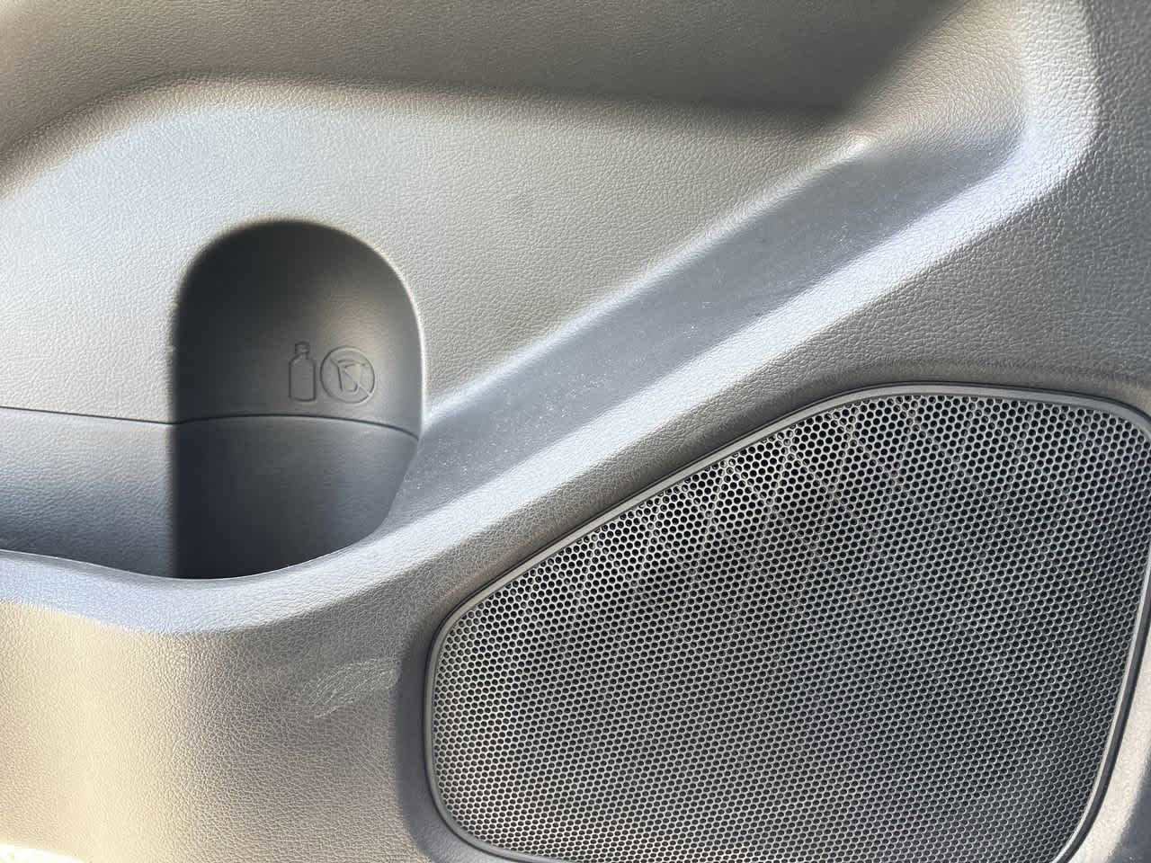 Used 2025 Nissan Frontier PRO-4X image 16