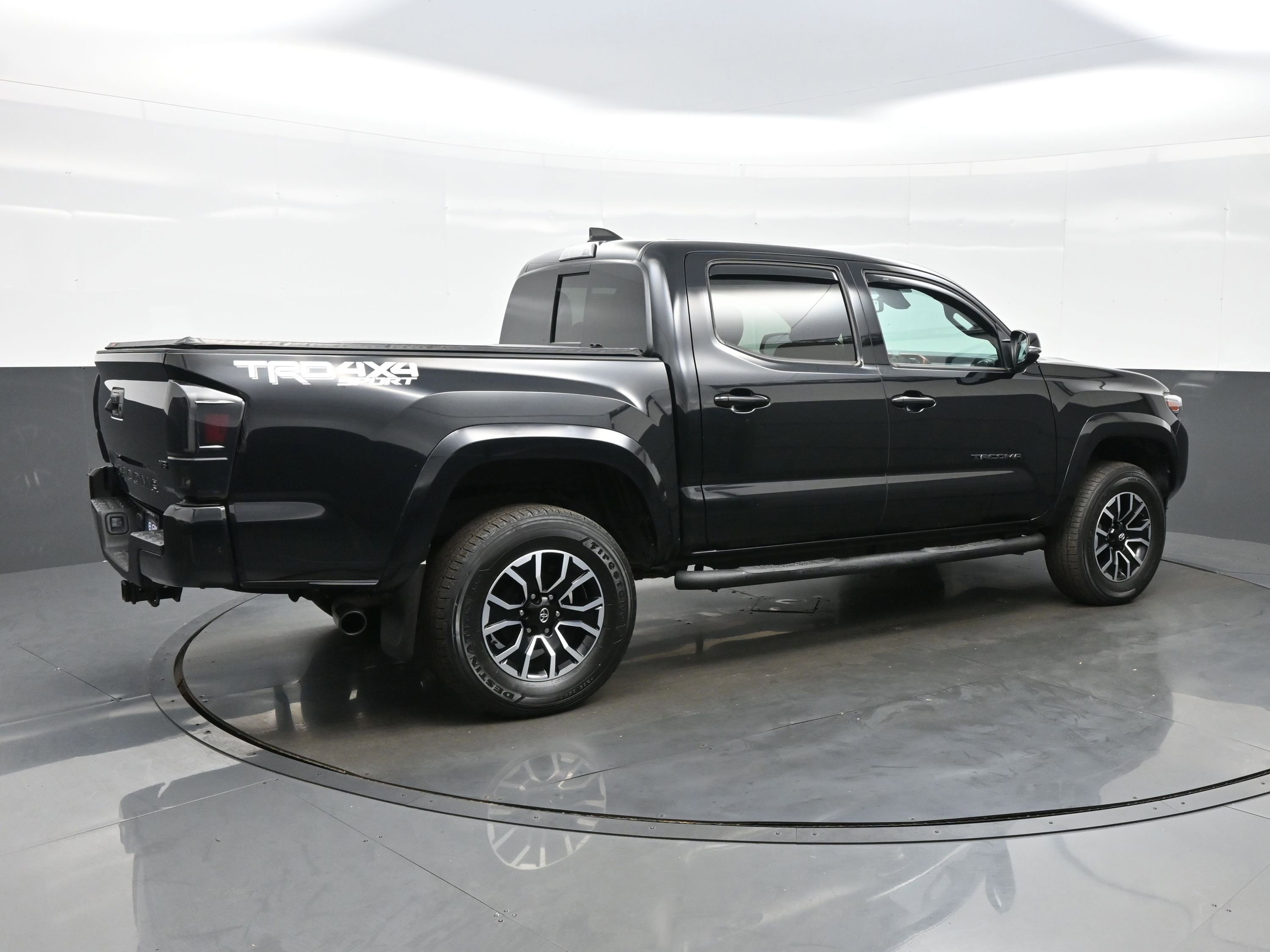 Used 2020 Toyota Tacoma TRD Sport image 6