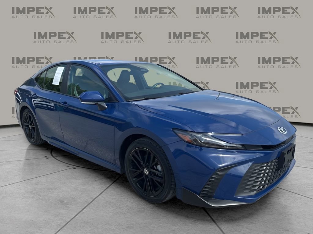 Used 2025 Toyota Camry SE FWD image 7