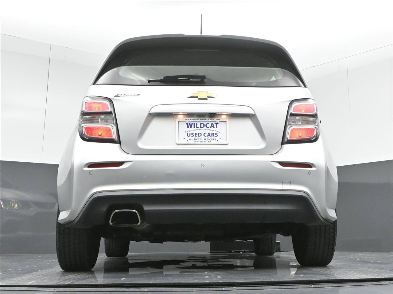 Used 2020 Chevrolet Sonic LT FWD image 34