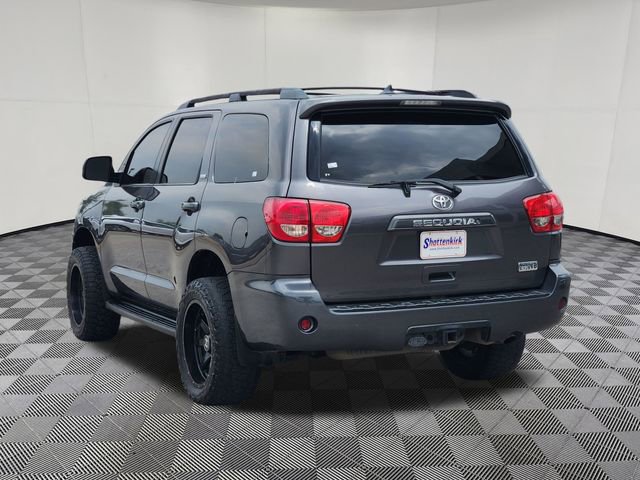 Used 2015 Toyota Sequoia SR5 w/ Premium Package RWD image 4