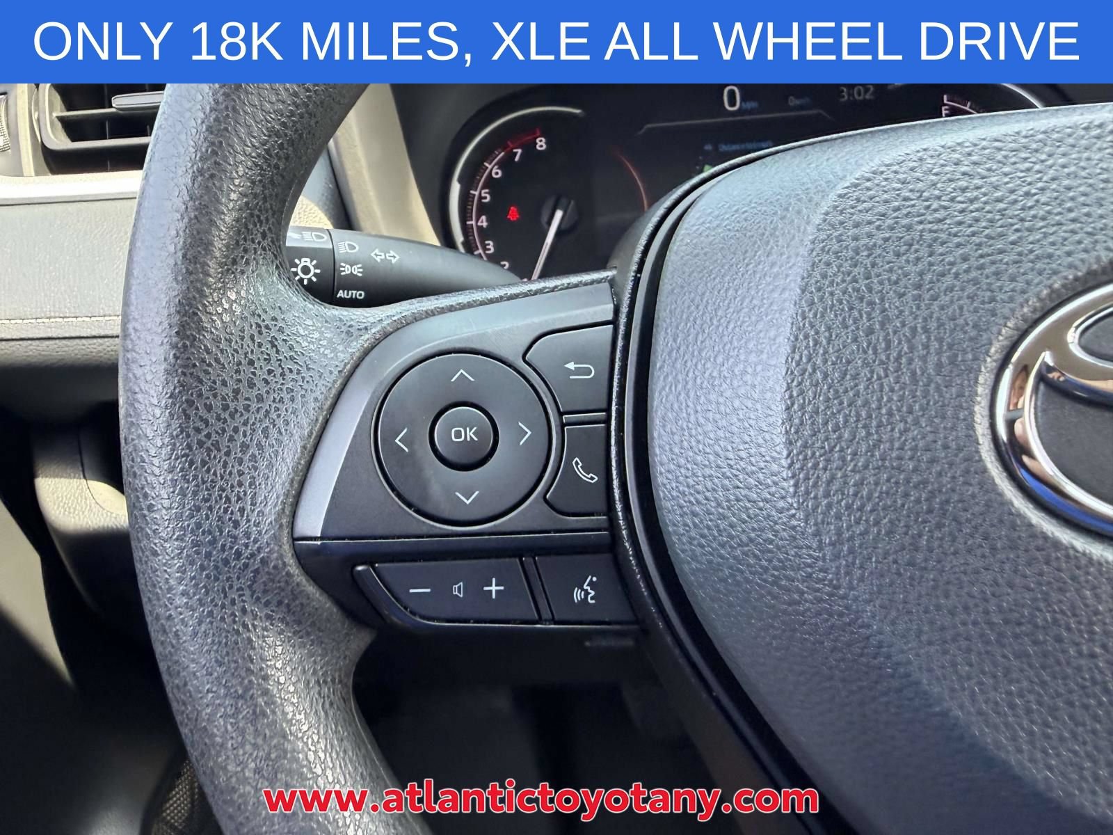 Used 2024 Toyota RAV4 XLE AWD/4WD image 37
