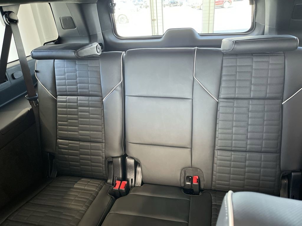 New 2026 Cadillac Escalade ESV V w/ LPO, ONYX Package image 27