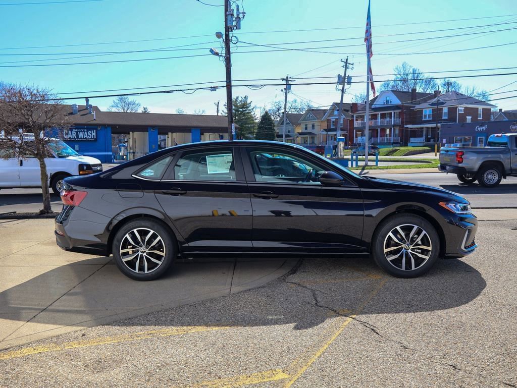 New 2026 Volkswagen Jetta SE FWD image 6