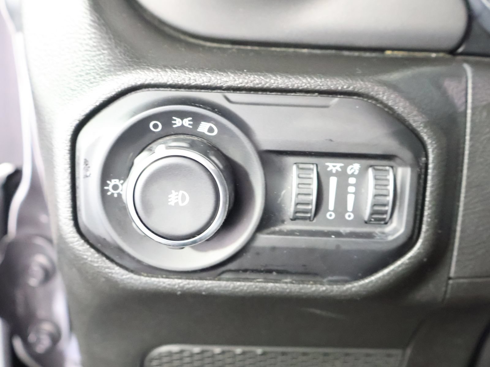 Used 2022 Jeep Wrangler Unlimited Sport AWD/4WD image 30