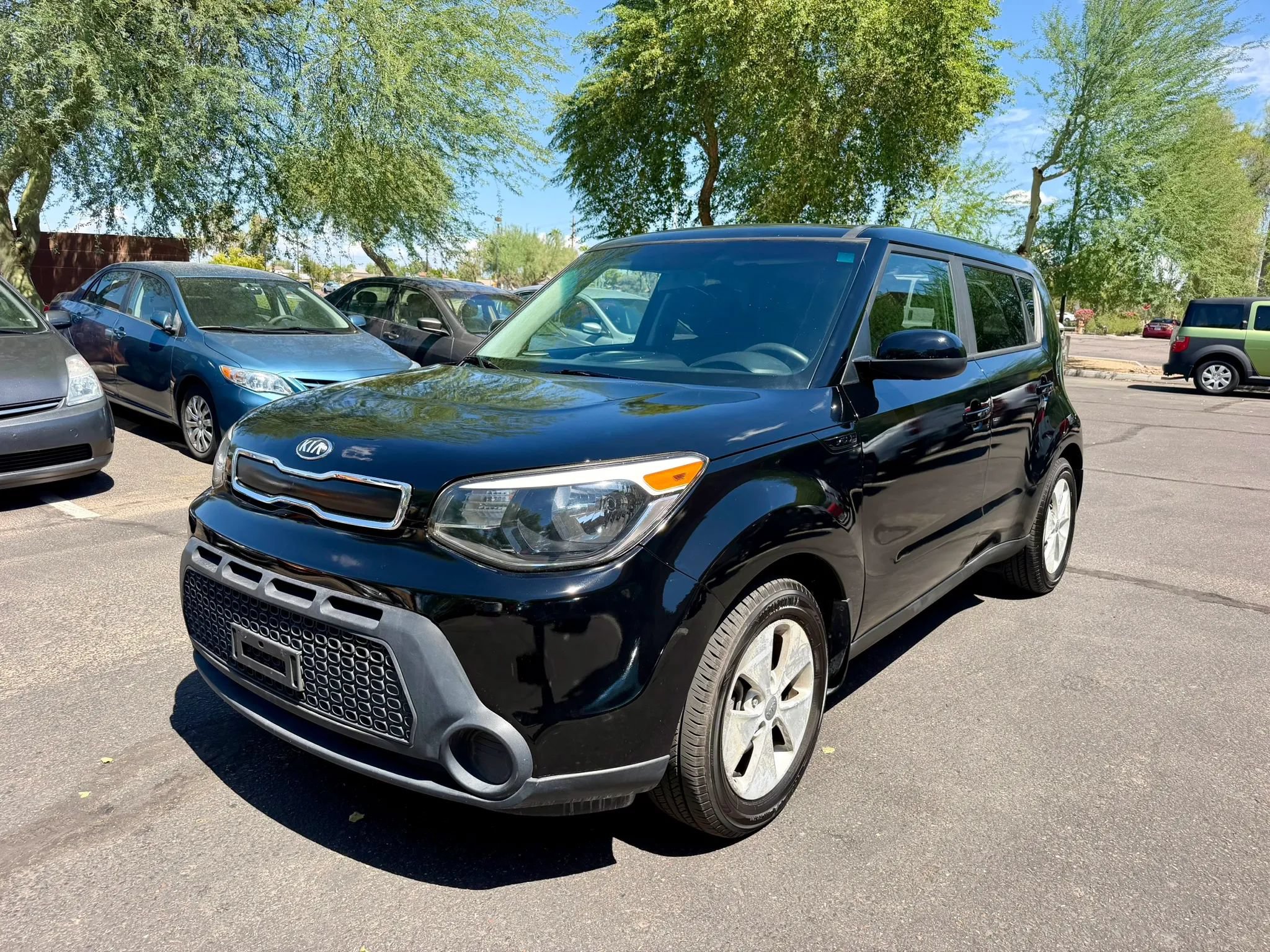 Used 2016 Kia Soul FWD image 1