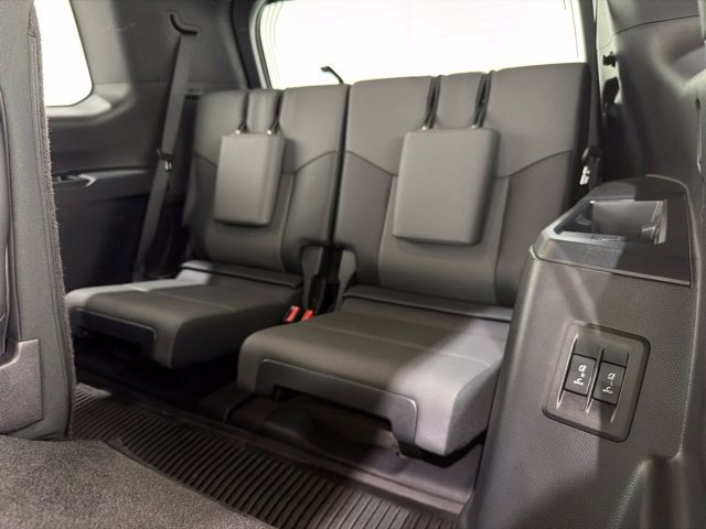 Used 2025 Lexus GX 550 w/ Accessory Package (2T) AWD/4WD image 19