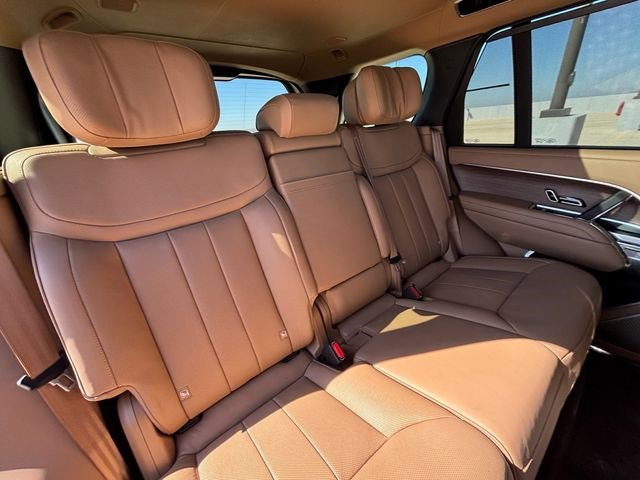Used 2025 Land Rover Range Rover Autobiography image 20