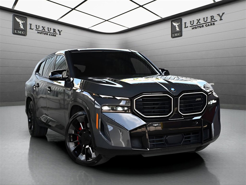 Used 2023 BMW XM image 1