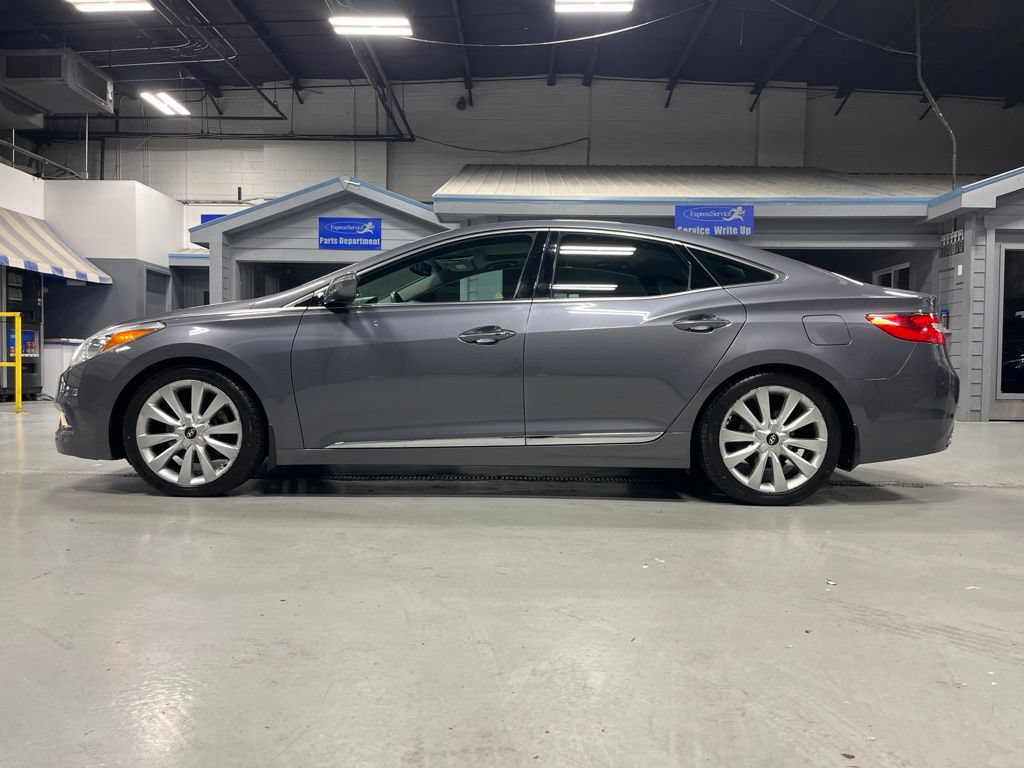 Used 2013 Hyundai Azera w/ Technology Pkg FWD image 4