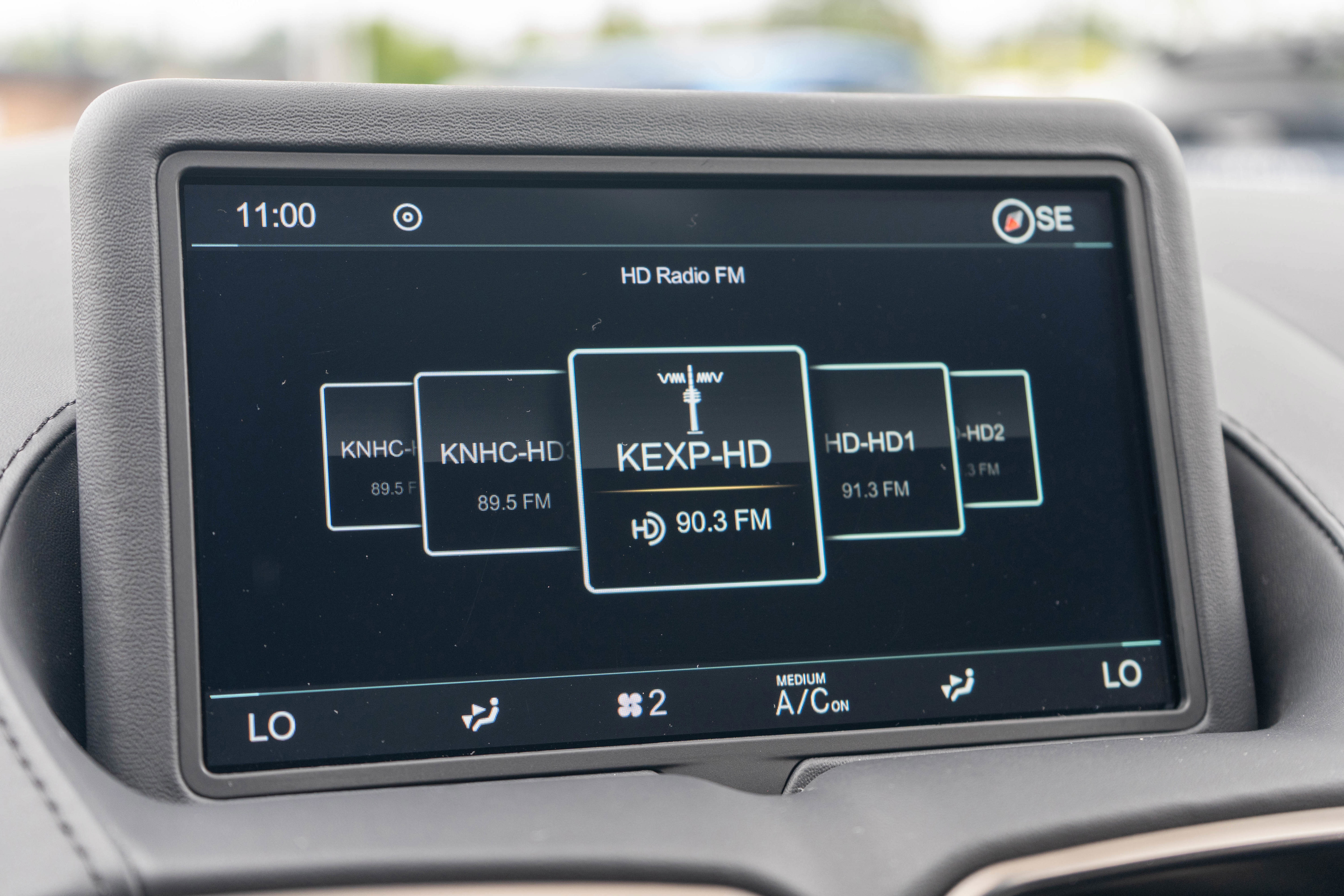 Used 2022 Aston Martin V8 Vantage Coupe image 35
