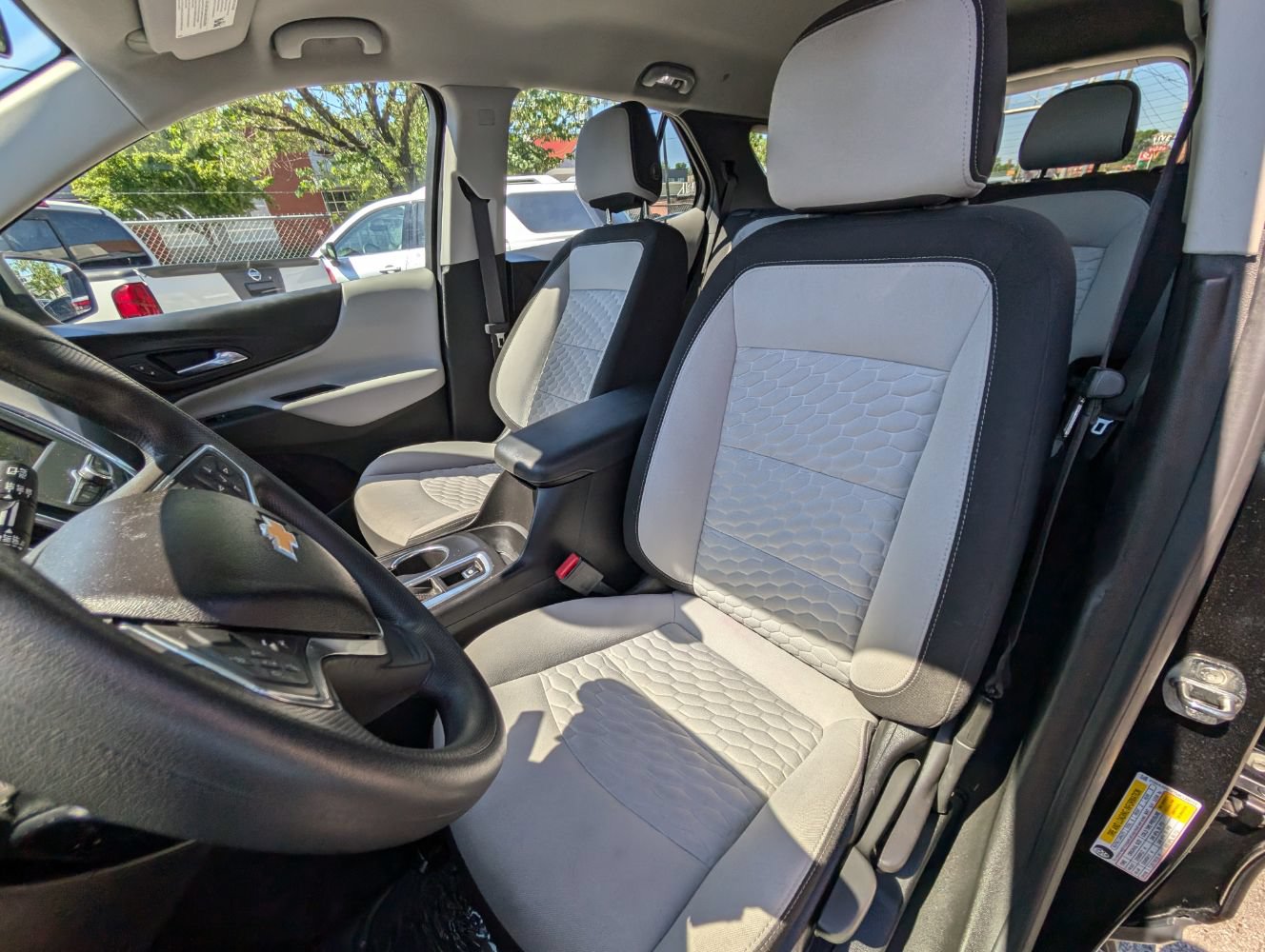 Used 2021 Chevrolet Equinox LS FWD image 16