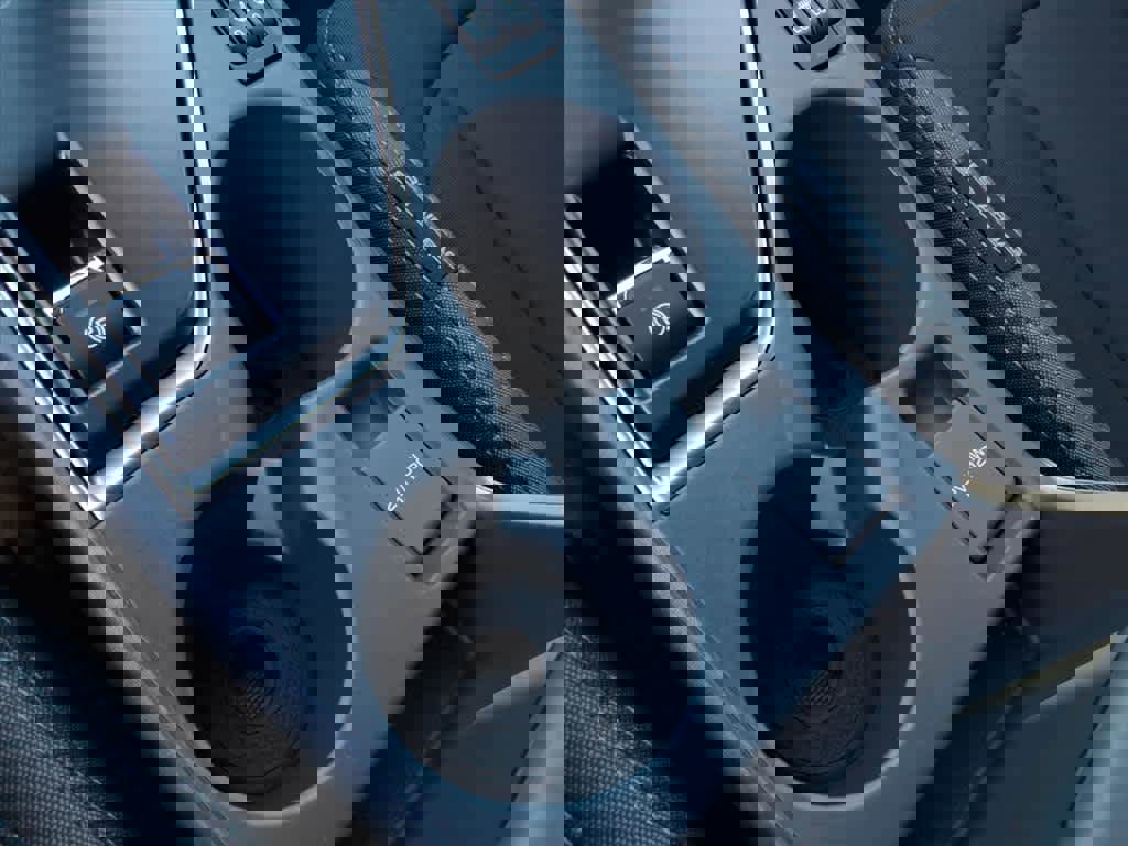 Certified 2025 Subaru Crosstrek 2.0i Premium image 38