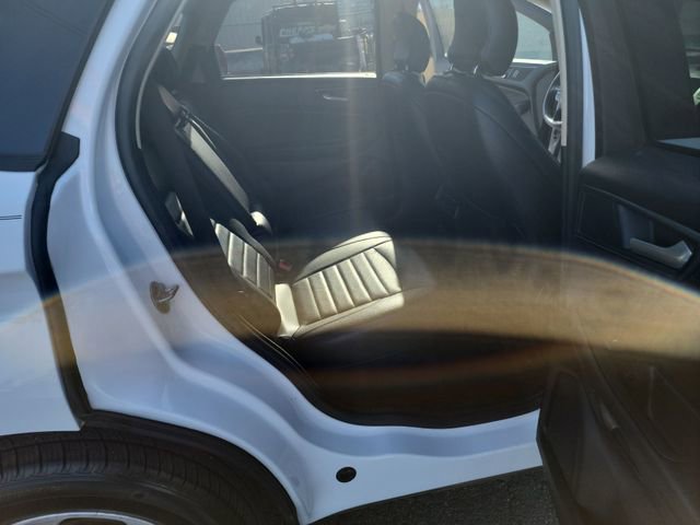 Used 2019 Ford Edge SE FWD image 25
