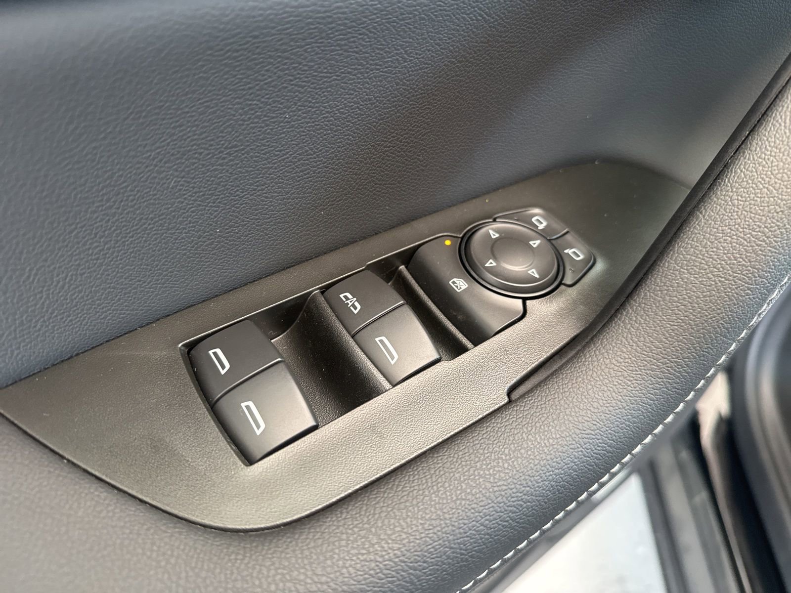 New 2025 Chevrolet Blazer LT w/ Sound & Technology Package image 15