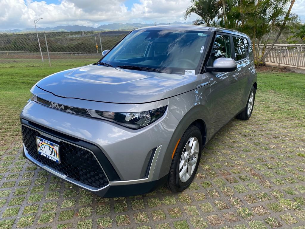 Used 2023 Kia Soul LX w/ LX Technology Package image 3